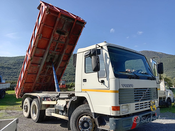 Volvo fl 7 ribaltabile trilaterale 3assi