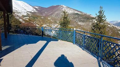 Splendida villa panoramica 20 posti