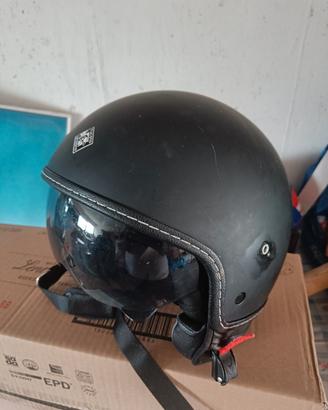 casco Momo design