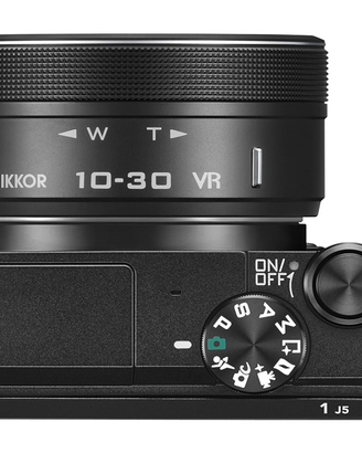 Nikon 1 J5 + 1 Nikkor 10-30 mm VR PD-ZOOM