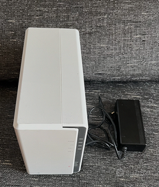 NAS SYNOLOGY 2 baie DSM 7.3 + WD RED 4TB