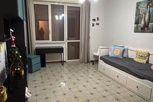 Stanza per studentessa -a 50 mt. da piazza cairoli