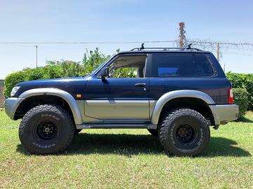 Nissan PATROL GR Y61