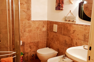 Camera singola/Doppia 50mt da stazione/autobus