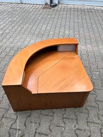 Mobile vintage con giradischi vinile e casse