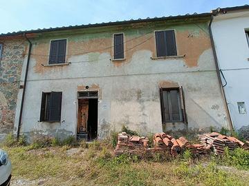 Fucecchio Loc. Querce, terratetto da ristrutturare
