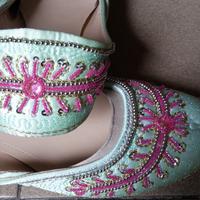 Ballerine indiane di raso decorate