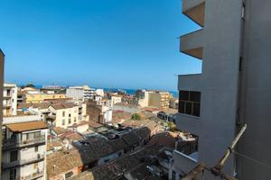 Attico panoramico 32mq pochi passi da Corso Italia