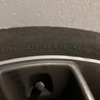 Pneumatici Continental 235 45  18