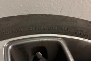 Pneumatici Continental 235 45  18