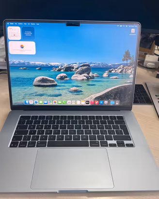 Macbook Air M4 15.3"