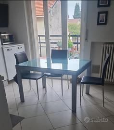 tavolo da cucina o soggiorno 