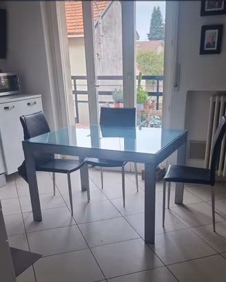 tavolo da cucina o soggiorno 