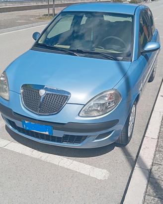 Lancia Y