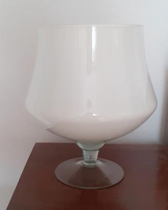 Vaso di vetro opalino