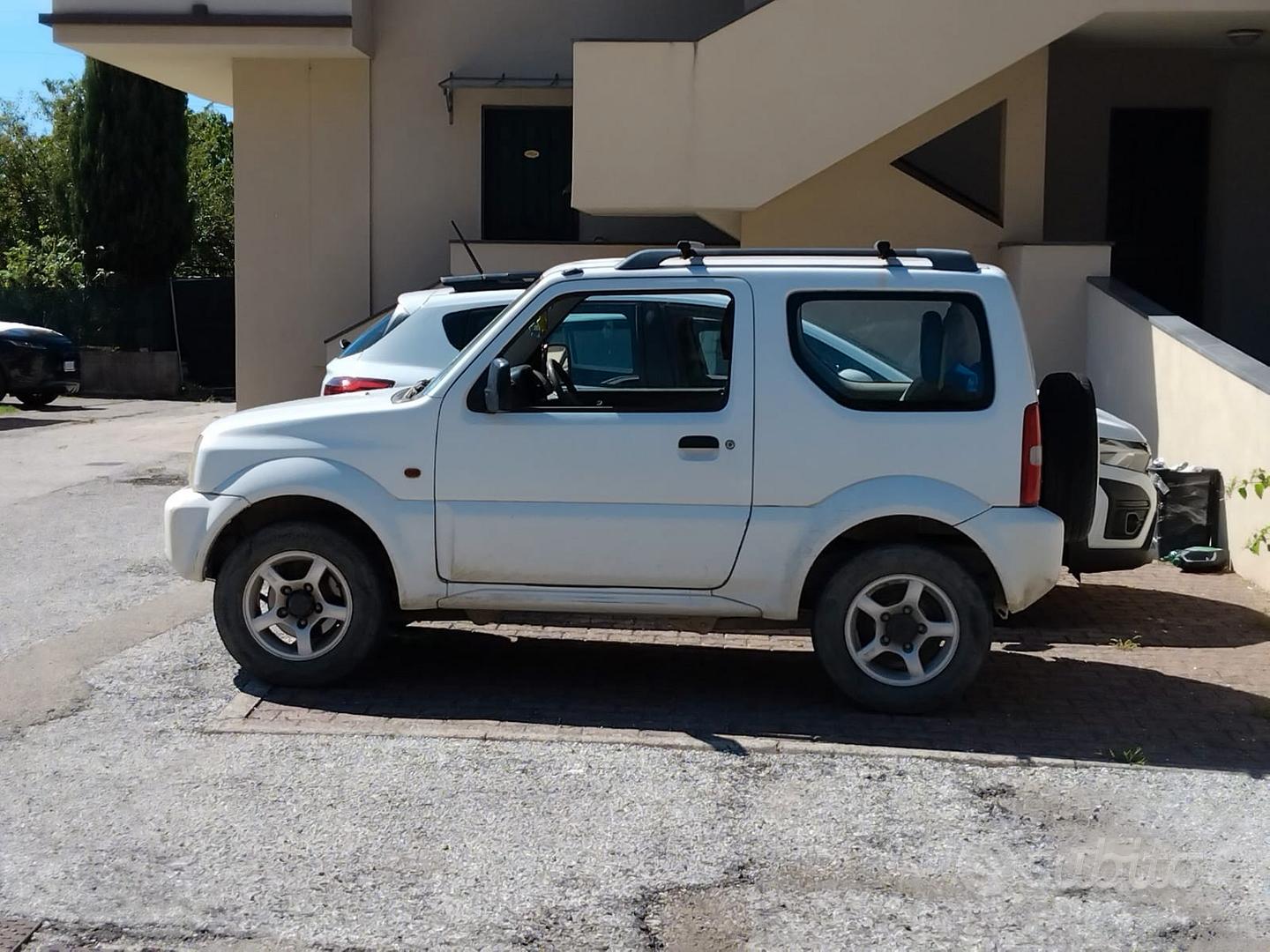 Suzuki Jimny 2002 photo 3
