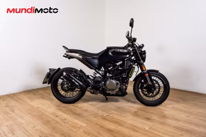 HUSQVARNA SVARTPILEN 401 - 2025