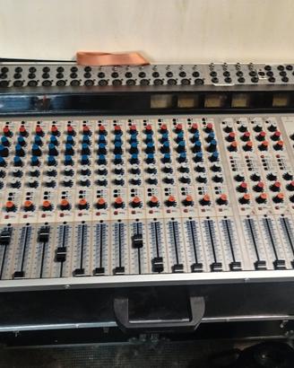 mixer 16 canali