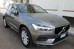 VOLVO XC60 D4 MOMENTUM Aziendale