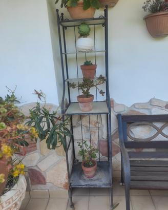 mensola in ferro con piante