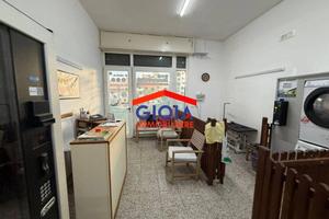 Attività / Licenza di 50 m² con 1 locale a Mondrag