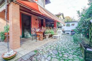 VARALLO POMBIA - VILLA BIFAMILIARE CON GIARDINO