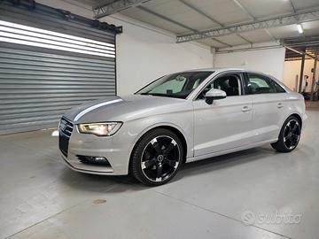 Audi A3 Sedan 1.4 TFSI 125 CV Attraction PARI AL N