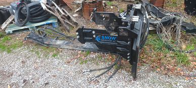 Staffatura per spartineve valtra