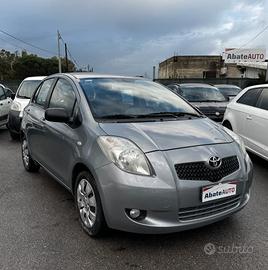 Toyota Yaris 1.0 5 porte