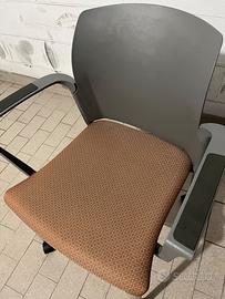 Sedia con ruote e morbido cuscino