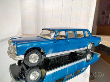 Mercedes Benz 600 - Dinky Toys 128 - scala 1/43