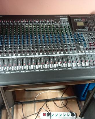 mixer Yamaha mgp24x 