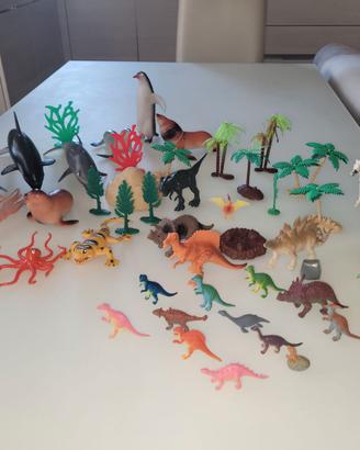 Lotto+50 animaletti giocattolo: dinosauri,marini