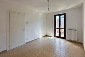 Bi locale pronto a essere abitato con P auto
