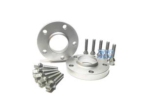 DISTANZIALI PER VOLVO