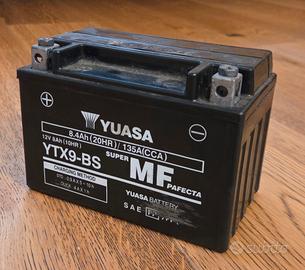 Batteria Moto/Scooter YUASA YTX9-BS 12V 8,4 Ah