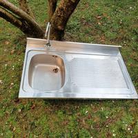 lavandino in acciaio