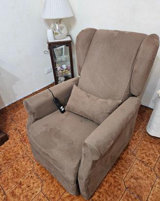 Poltrona elettrica con alza persona Mirarelax