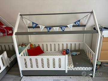 Lettino per bambini Cuoricini modello “Moovie”