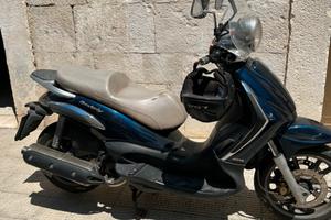 Beverly tourer 400