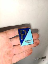 scudetto piaggio vespa Genova smaltato Picchiani e
