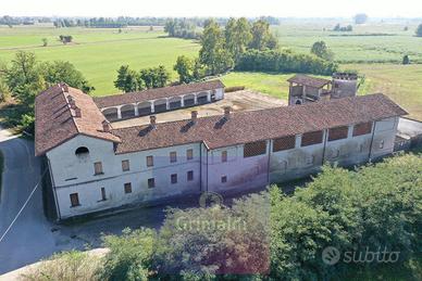 Rustico/Casale/Corte Grumello Cremonese ed Uniti