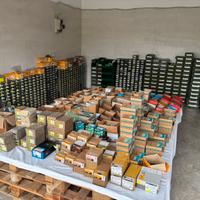 Stock di ferramenta, idraulica e serrature