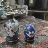 Vaso nero più uovo in cloisonne