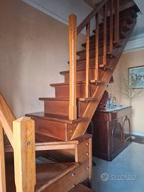 Scala legno massello noce