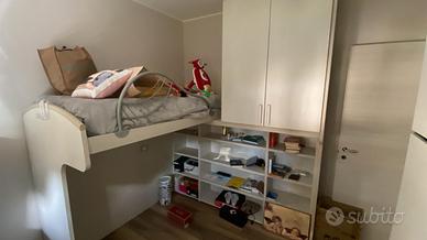 Letto con libreria e armadio