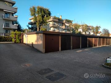 Box zona via carducci