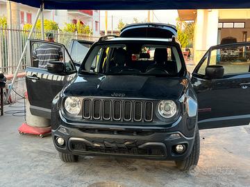 Jeep renegade  trailhawk  4x4