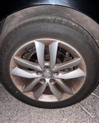 Gomme auto nankang