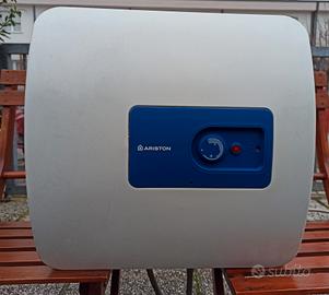 Scaldacqua da parete 30l Ariston 